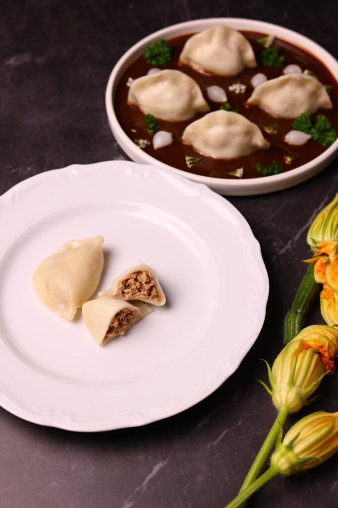 Pierogi z szarpaną wieprzowiną